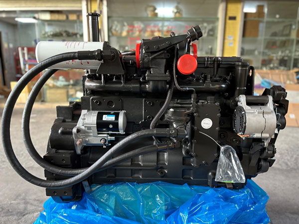 SWAFLY MACHINERY 3টি শক্তিশালী কামিন্স SAA6D114E-3 ইঞ্জিন প্রদান করে মূল্যবান গ্রাহকের কাছে