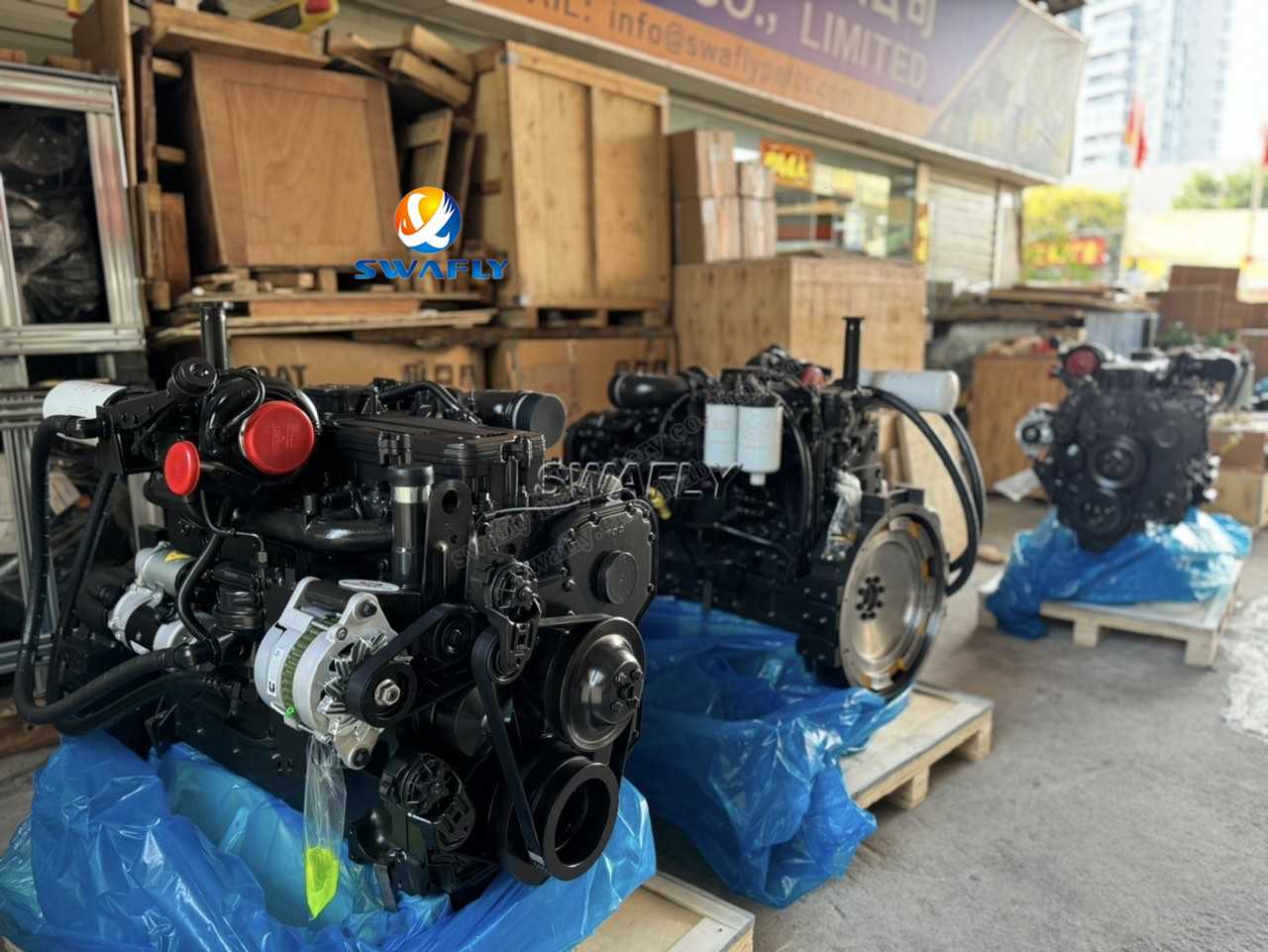 Komatsu PC300-8 এবং PC300-8MO খননকারীদের জন্য তিনটি কামিন্স SAA6D114E-3 ইঞ্জিনের সফল চালান